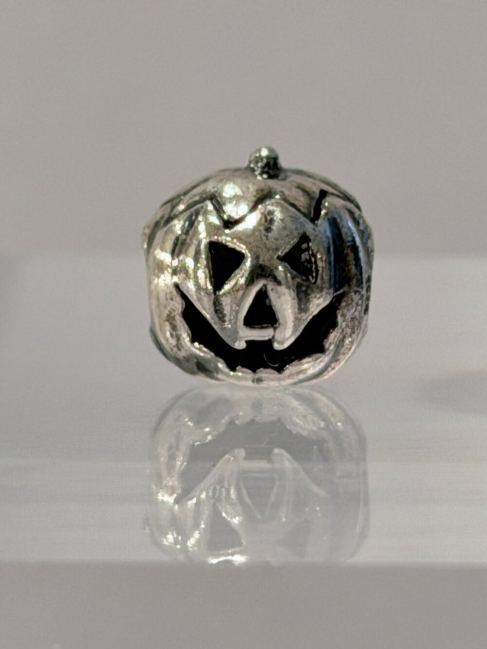 Trollbeads Sterling Silver Jack O Lantern Pumpkin Bead w/ Bat on Reverse 925